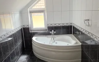 Casa individuala cu 4 camere - zona Kaufland/Dumbravita - Poză 13