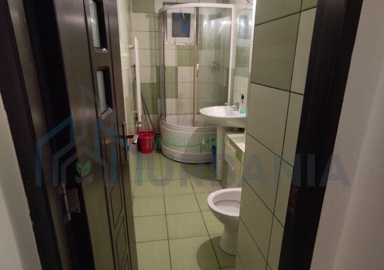Inchiriez apartament cu 2 camere decomandat - Poză 3