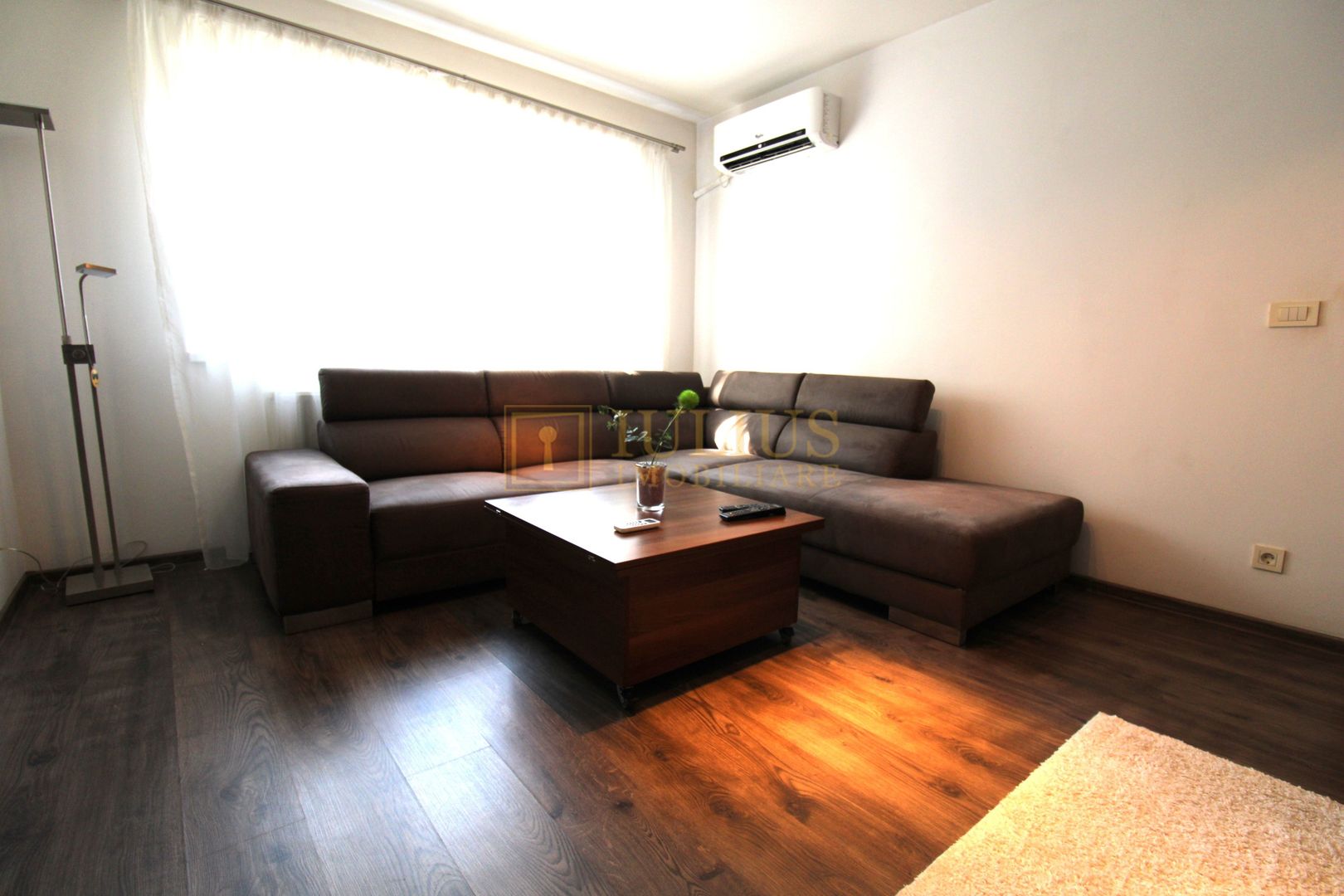 Apartament in zona Gheorghe Lazar - Poză 1