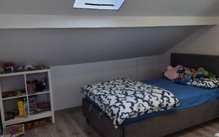 Apartament cu 4 camere de vânzare în Valea Lupului - Poză 4
