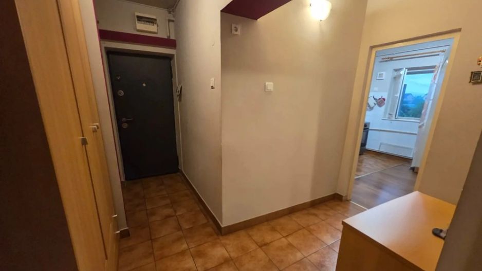 Apartament spațios cu 2 camere - zona Sântana de Mureș - Poză 4