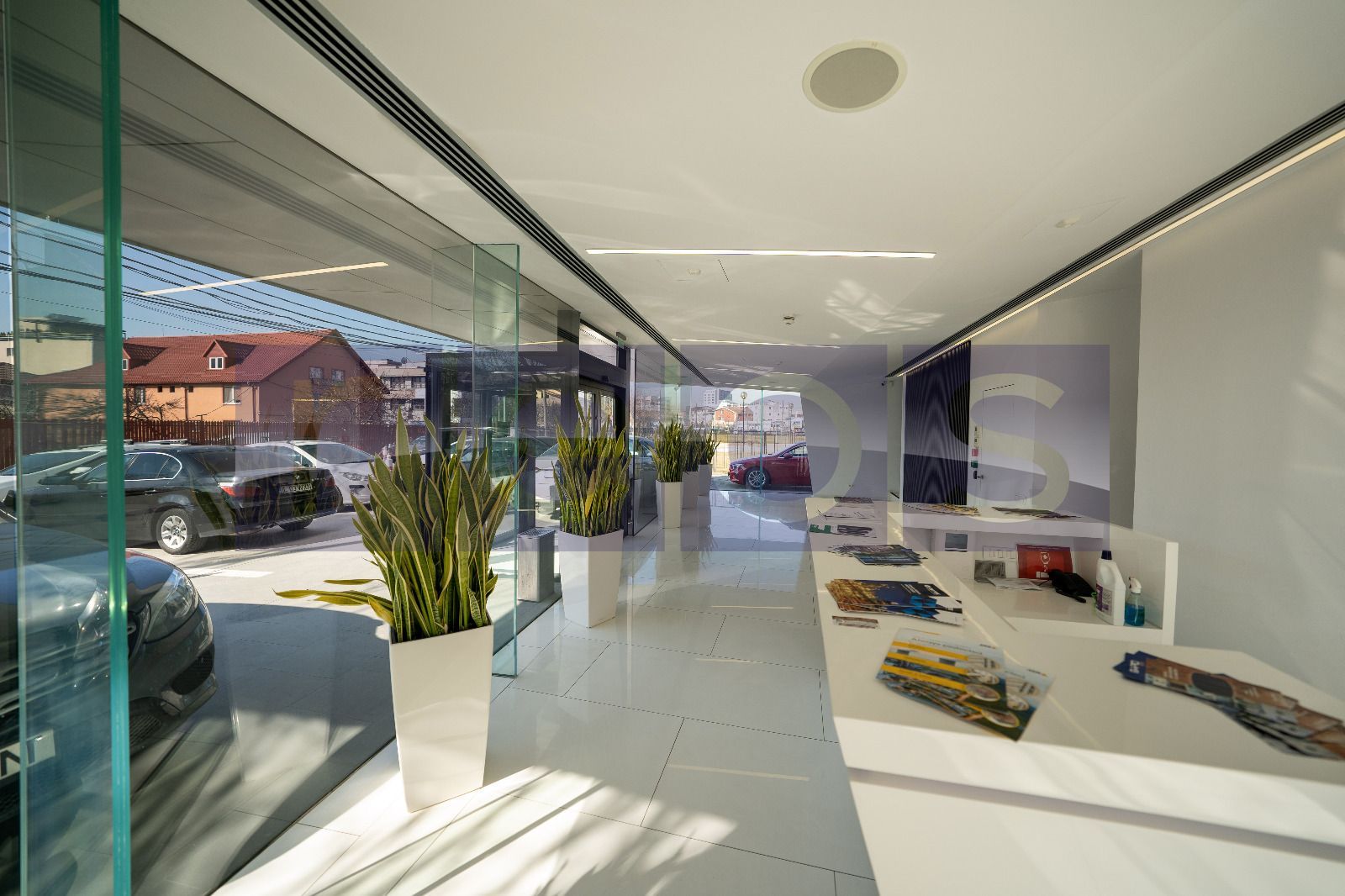 VANZARE -CLADIRE DE BIROURI - ARHITECTURA EXCEPTIONALA - Poză 6