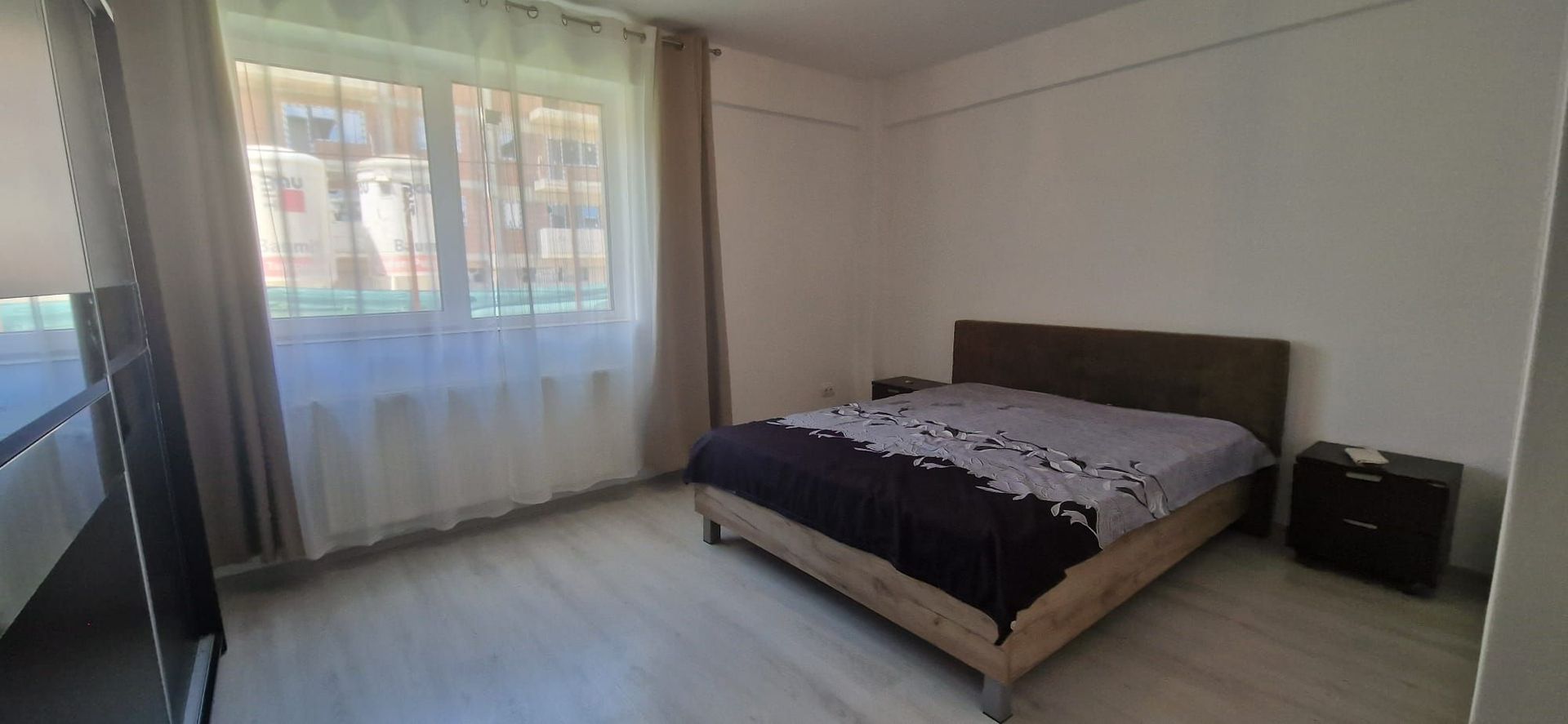 Apartament 2 camere Decomandat 54 mp Intabulat Galata 95000 euro - Poză 3