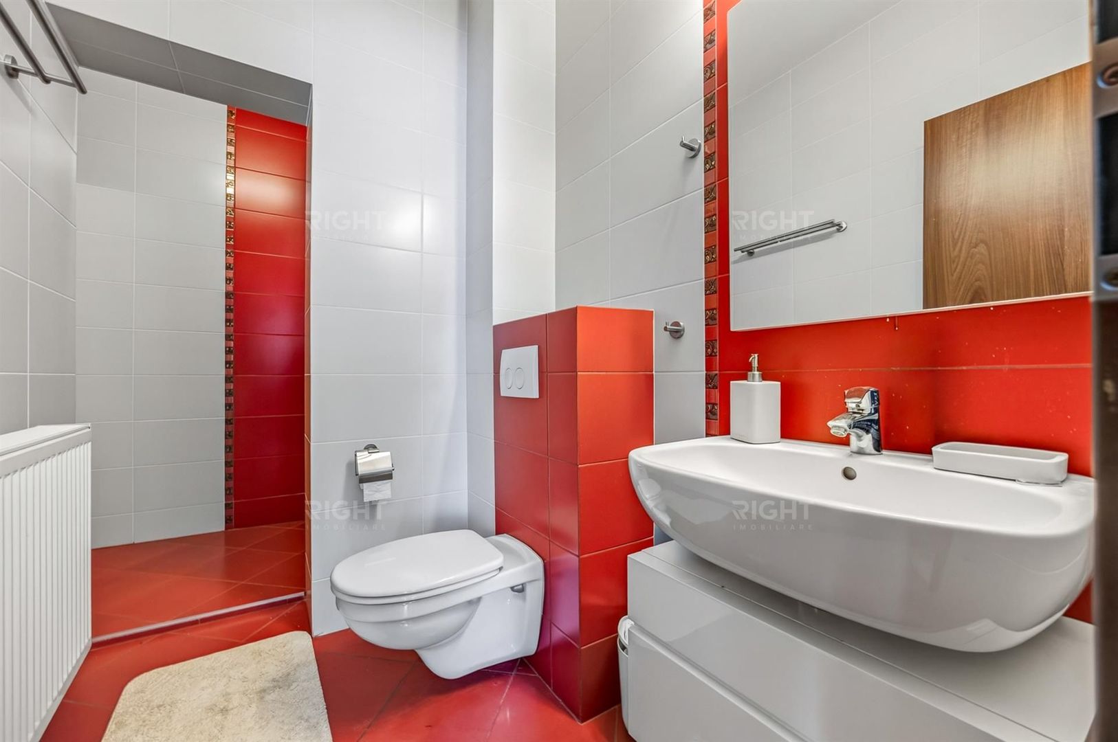 Casa pe 3 niveluri | Terasa cu priveliste | 3 parcari | Pozitie centrala - Poză 21