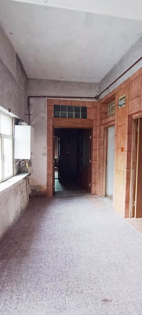 Apartament cu 4 camere si gradina in centrul orasului Brasov - Poză 4