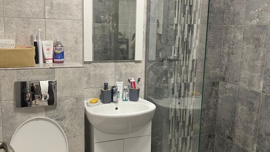 AP. 3 CAMERE STEFAN C. M, CENTRALA PROPRIE, LOC PARCARE, METROU 5 MIN - Poză 5