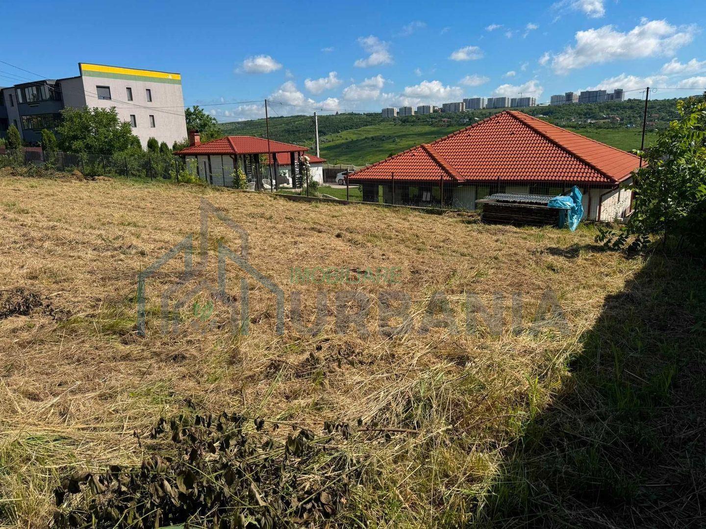 Teren intravilan de 700 mp în Valea Lupului, strada Petre Carp - Poză 2