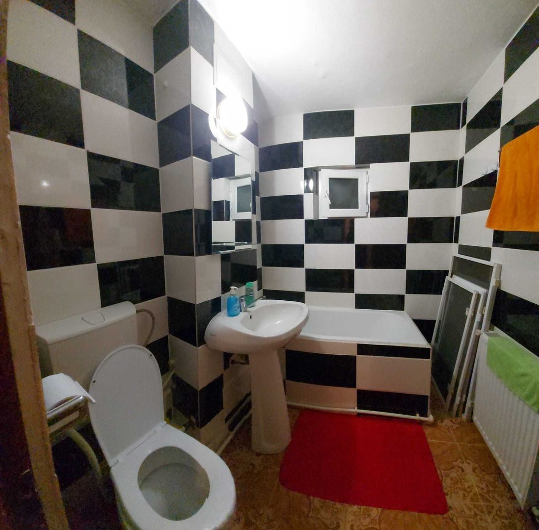 Apartament 3 camere de vânzare – Micro 21 | Etaj 2/4 | Centrală Ariston | Izolat - Poză 4
