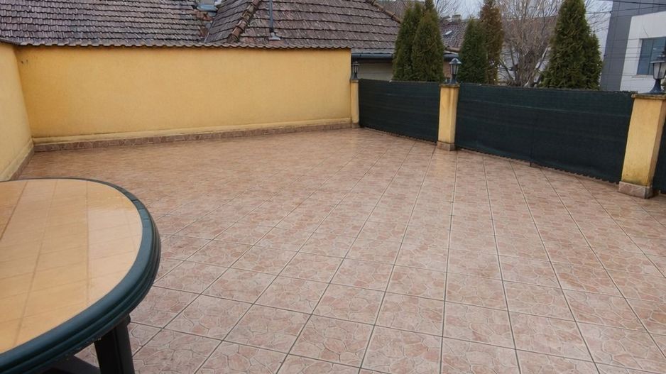 Casa de locuit Central 310 mp utili + 2 spatii comerciale de la strada - Poză 1