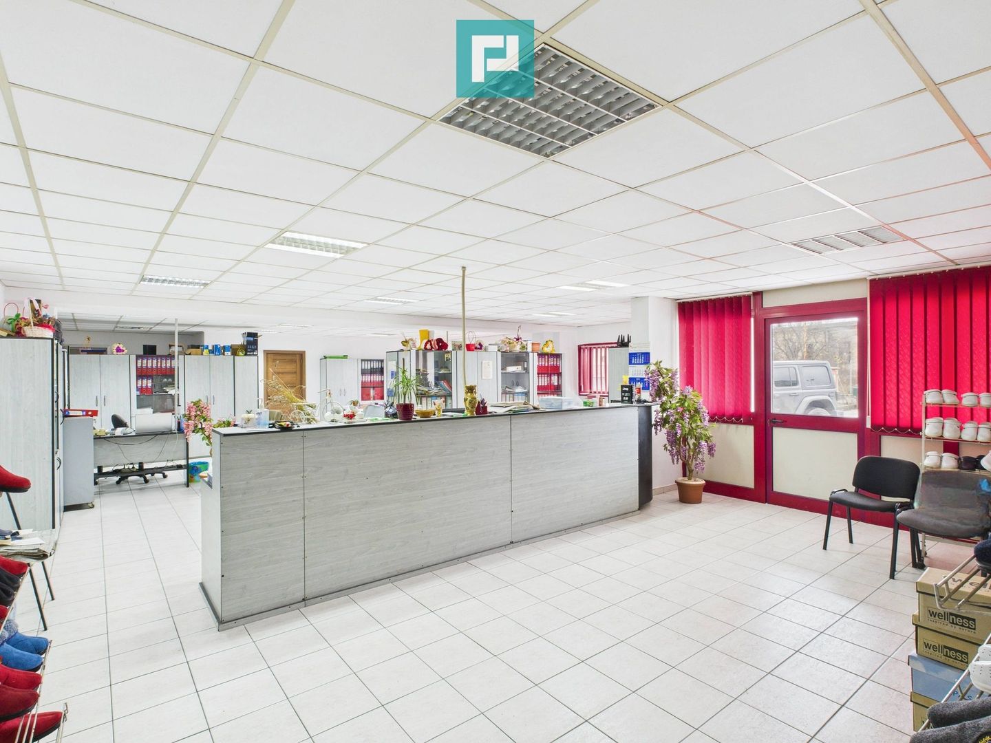 Hală de producție, cu birouri și teren, în Sebiș - Poză 7