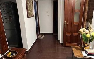 Apartament 3 camere de vânzare Sibiu | Vasile Aaron | 72 mp - Poză 3