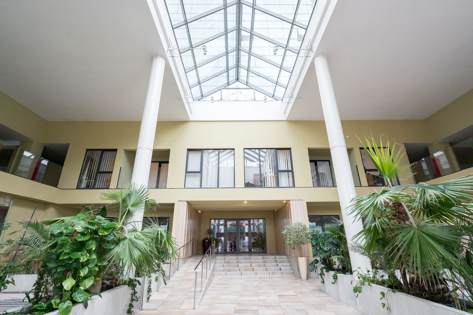 Garsoniere 10 proprietati Rin Grand Residence sub contract Airbnb - Poză 3