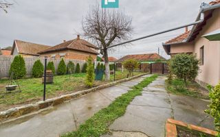 Casă renovată în localitatea Comănești, Arad - Poză 26