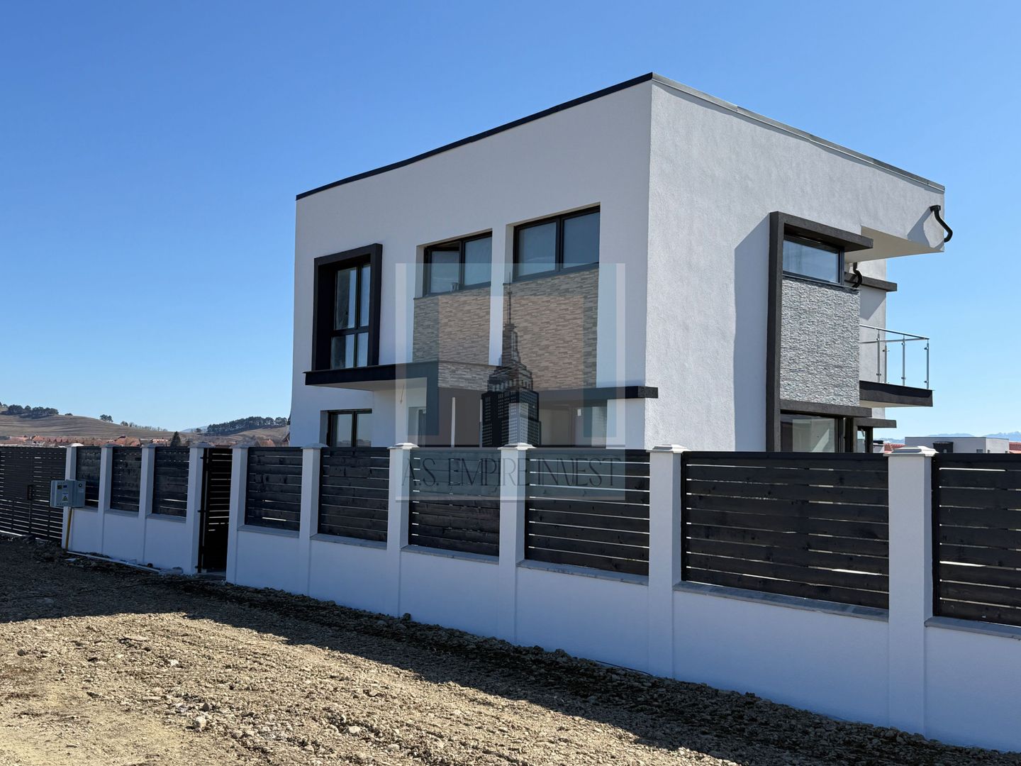 Casa/Villa ,stil Mediteranean, finalizată - zona Primăverii/Sanpetru - Poză 1