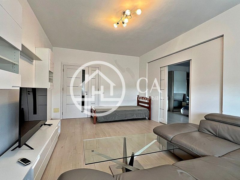 Apartament de închiriat cu 3 camere în zona Ultracentrală, Oradea - Poză 2