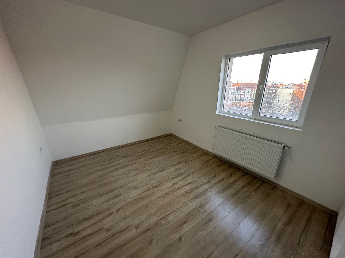 Apartment 3 camere 75 mp utili - Poză 13