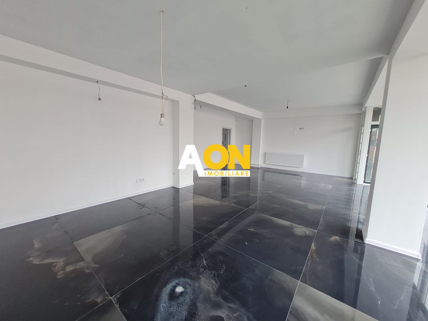 Spatiu Comercial 84 mp la Parter in Bloc Nou Construit - Poză 2