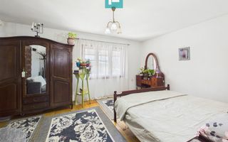 Casă cu 6 camere pe teren de 2029 mp – Miniş - Poză 8