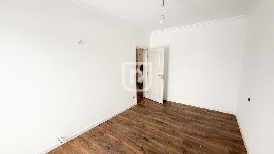 Casă S+P+E, 320 mp utili, teren 2.650 mp – zona Aurel Vlaicu, Suceava - Poză 8