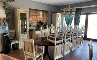 Vilă modernă cu piscină și terase generoase, zona Faget - Poză 1