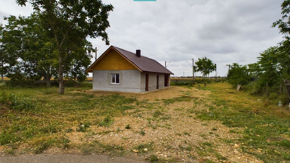 Casă cu 3 camere la roșu de vânzare zona 6Vânători - Poză 6