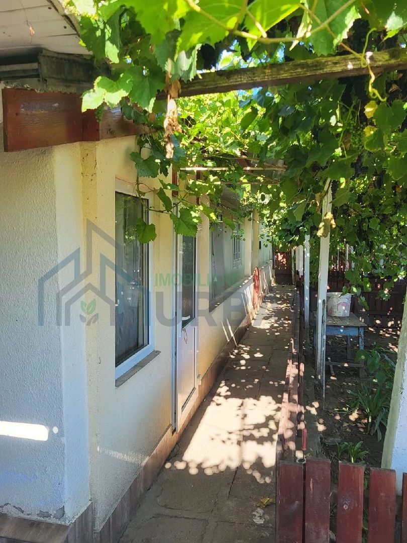 Casă de vânzare în Bivolari, județul Iași – 70 mp construcție, teren 1800 mp - Poză 4