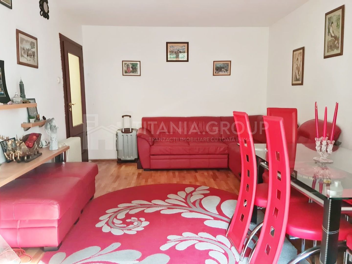 Apartament 3 camere, 2 bai, etj 1, zona Racadau, priveliste superba spre Tampa - Poză 1