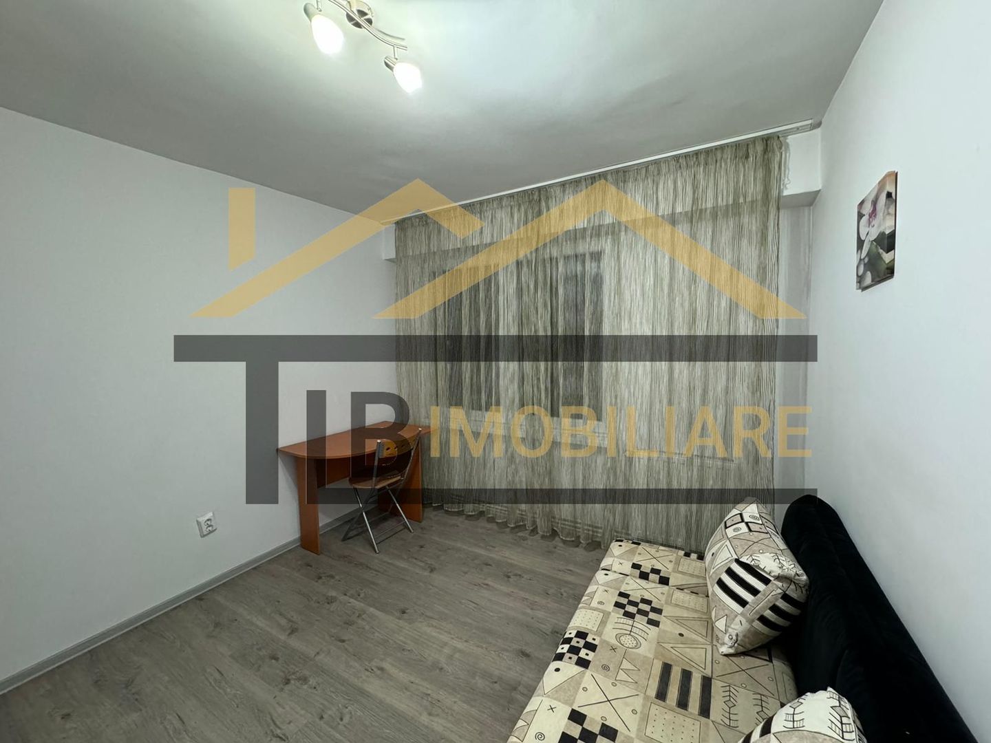 Apartament de 3 camere, 75mp, decomandat, Zona Fortuna - Poză 4