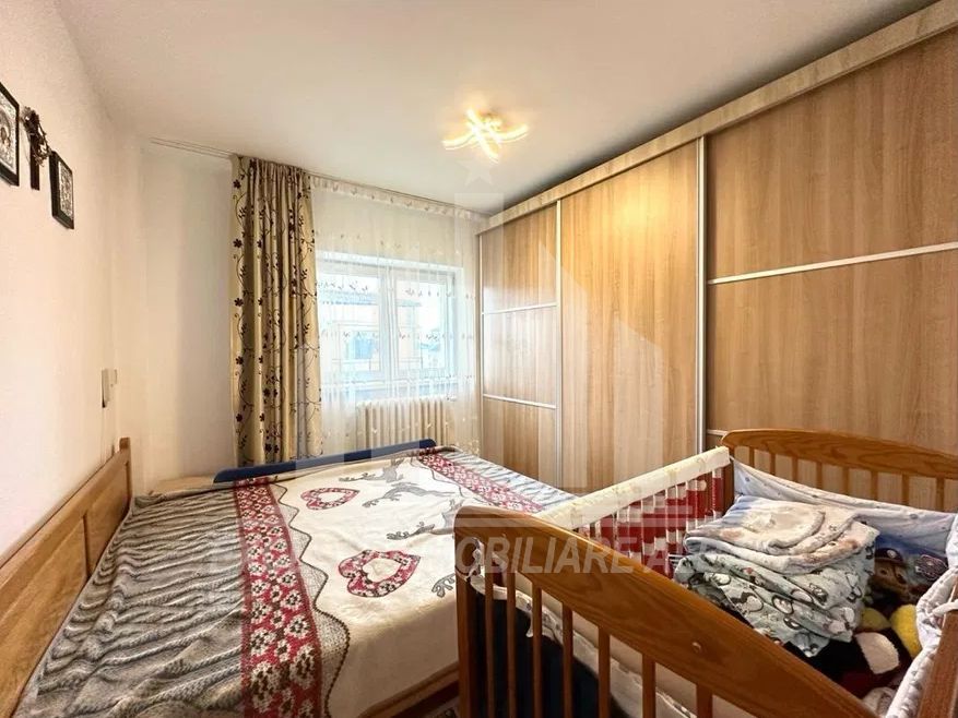 Apartament cu 3 camere decomandate, Cetate - Poză 6