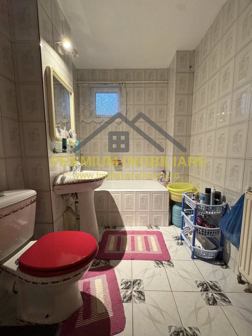 Apartament 4 Camere de vânzare în Onești - Poză 9