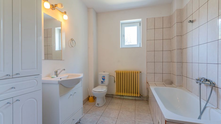 Casa individuala cu 9 camere in Brasovul Vechi. - Poză 3