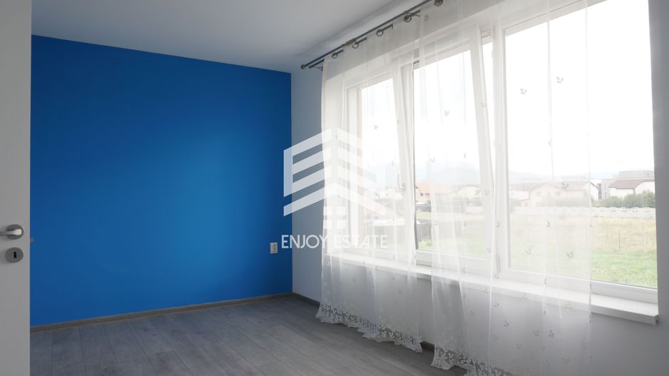 Apartament pe 3 niveluri, terasa, curte si 2 locuri parcare - Poză 4
