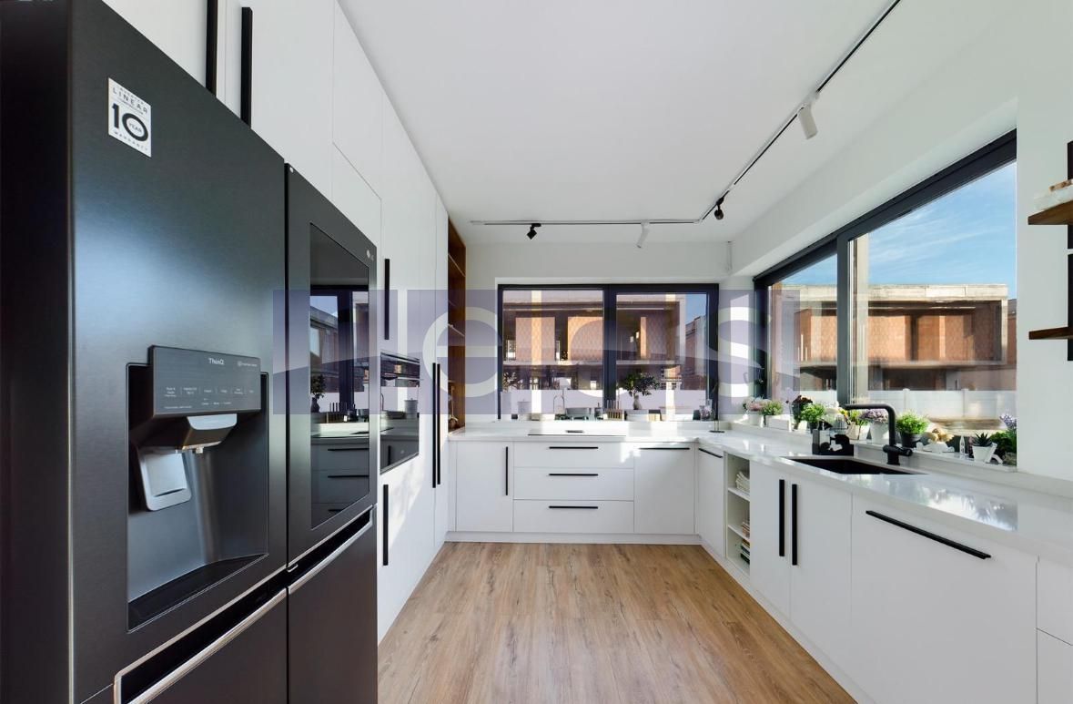 VANZARE CASA PIPERA | 8 DORMITOARE | 310 MP - Poză 12