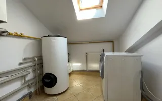 Vila spatioasa 6 dormitoare | gradina | Garaj - Poză 32