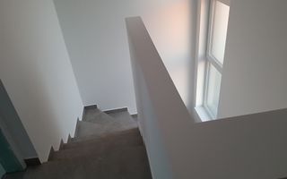 Locuinta cu 3 camere, curte si 2 locuri de parcare - Poză 11