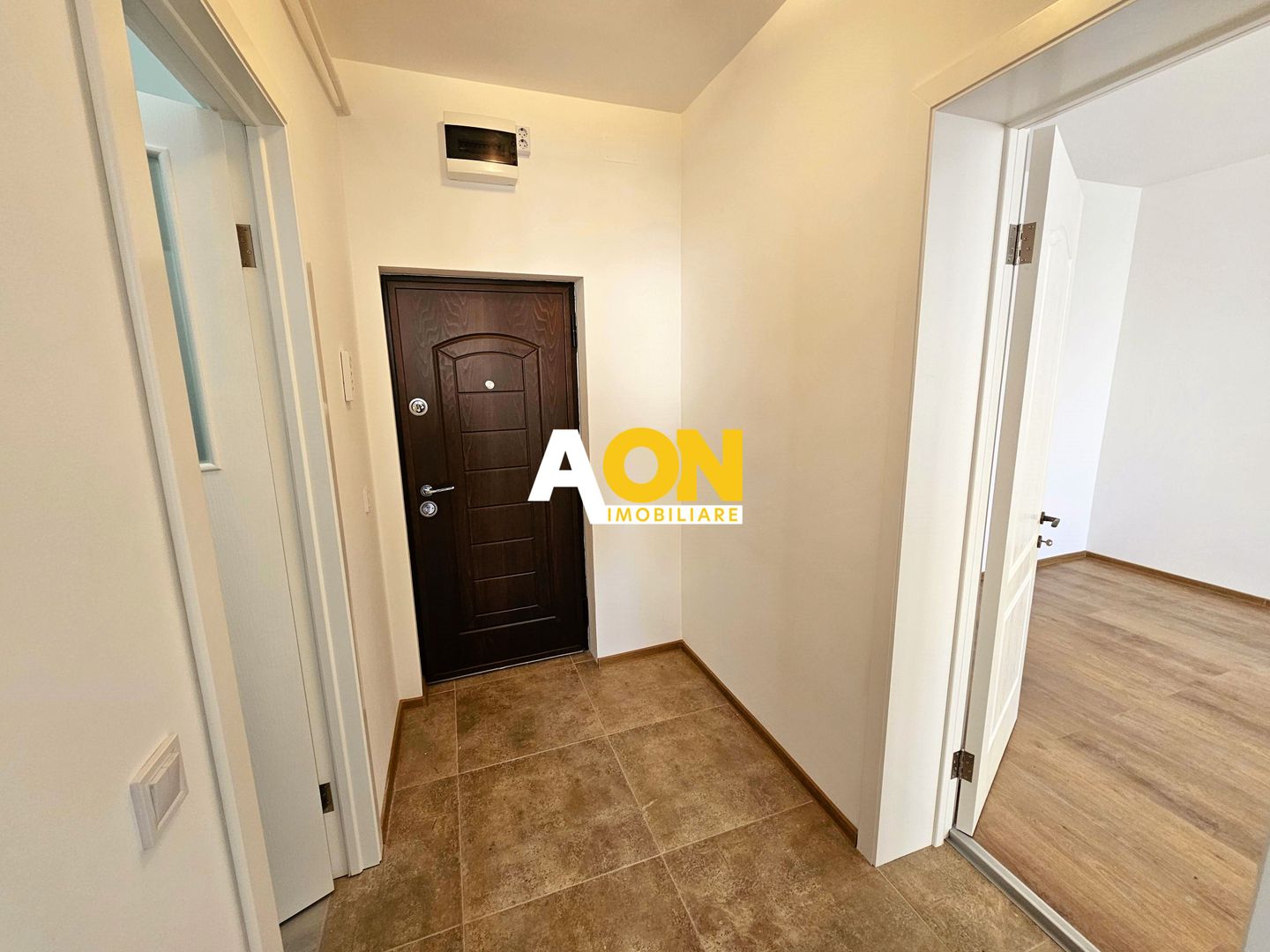 Apartament cu o camera, 40 mp utili + balcon 10 mp, etaj 1, Cetate - Poză 6