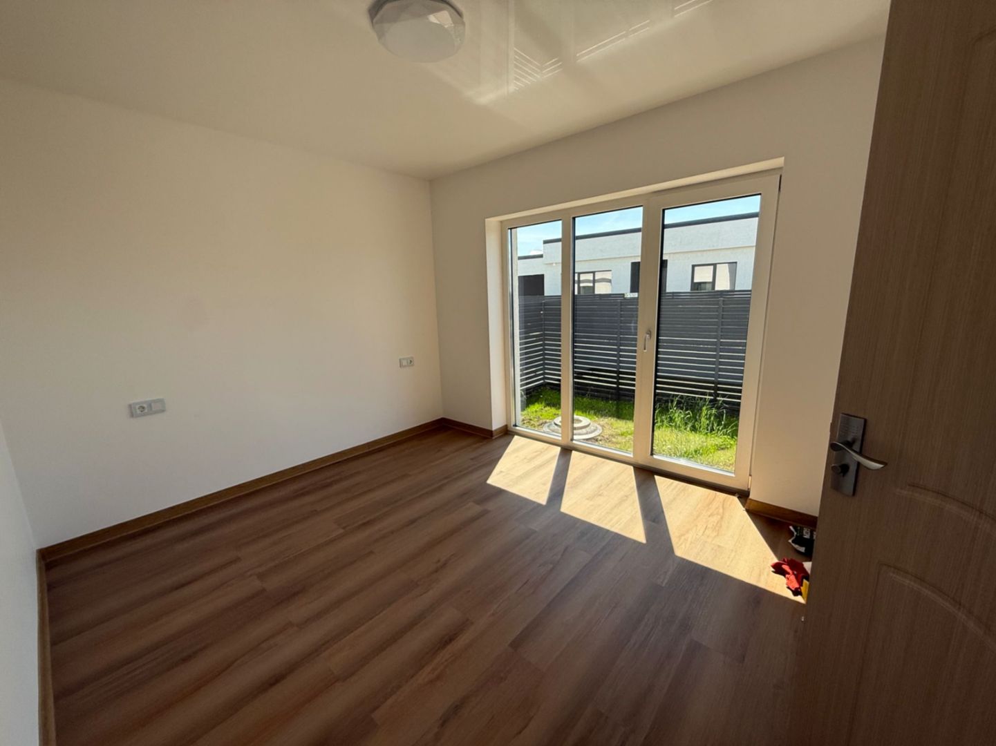 Casa/Vila cu 4 camere de vânzare - Izvor,Tărlungeni - Poză 6
