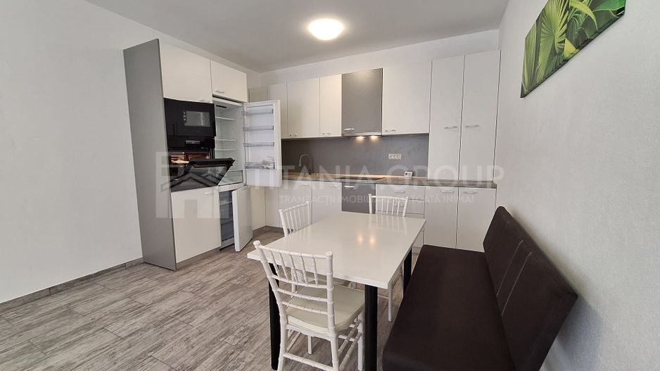 Apartament cu 3 camere, curte si loc de parcare Str. Lunga - Poză 2
