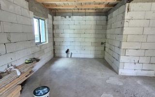 Casă de vânzare în Horlești, Rediu, pe strada principală - Poză 7
