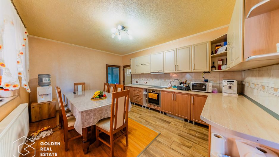 Casa la cheie, eficienta energetic, 4 dormitoare, Sagu - Poză 3