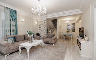 Vânzare,casă, 3 nivele, str. Nicolae Sulac , Codru - Poză 2