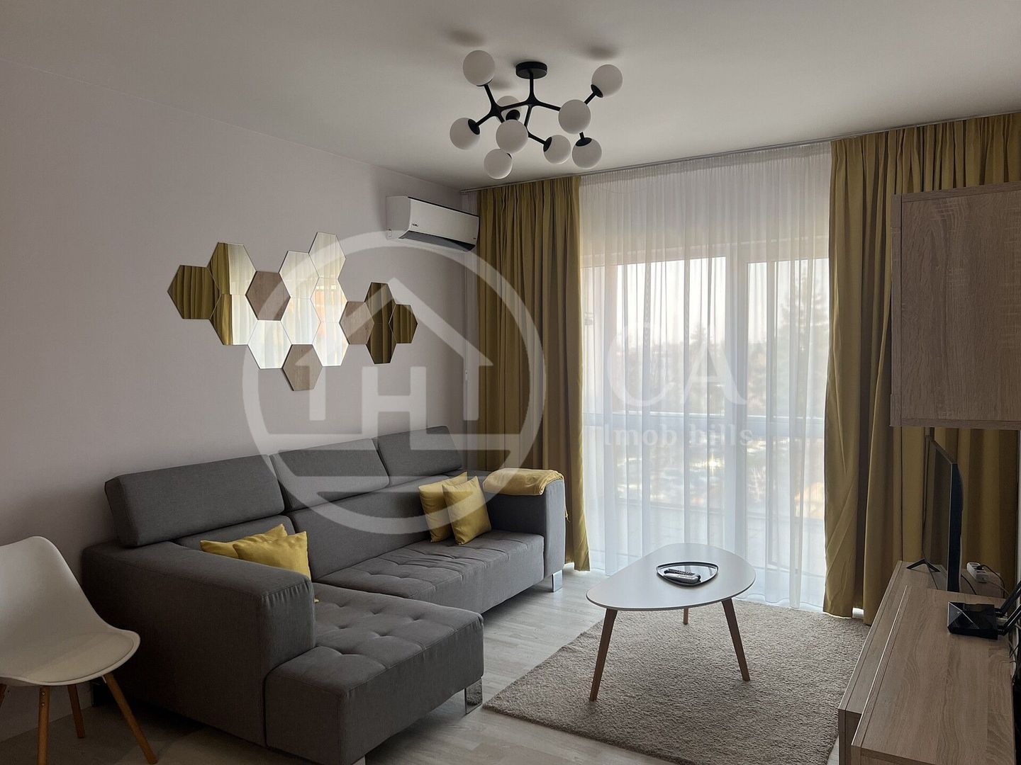 Apartament lux cu 3 camere de inchiriat in zona Spitalul Judetean Oradea - Poză 1