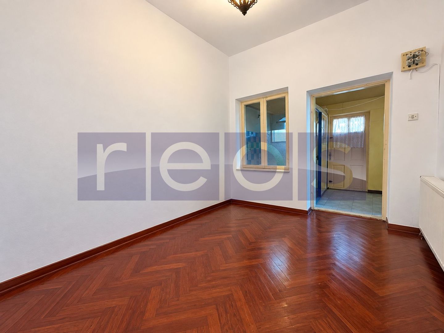 DE VANZARE CASA INTERBELICA  – 3 CAMERE - METROU STEFAN CEL MARE - Poză 3