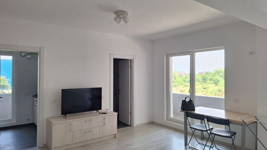 De inchiriat Studio – TOTUL NOU! Mobilat, utilat, garaj inclus – Rotar Park - Poză 1