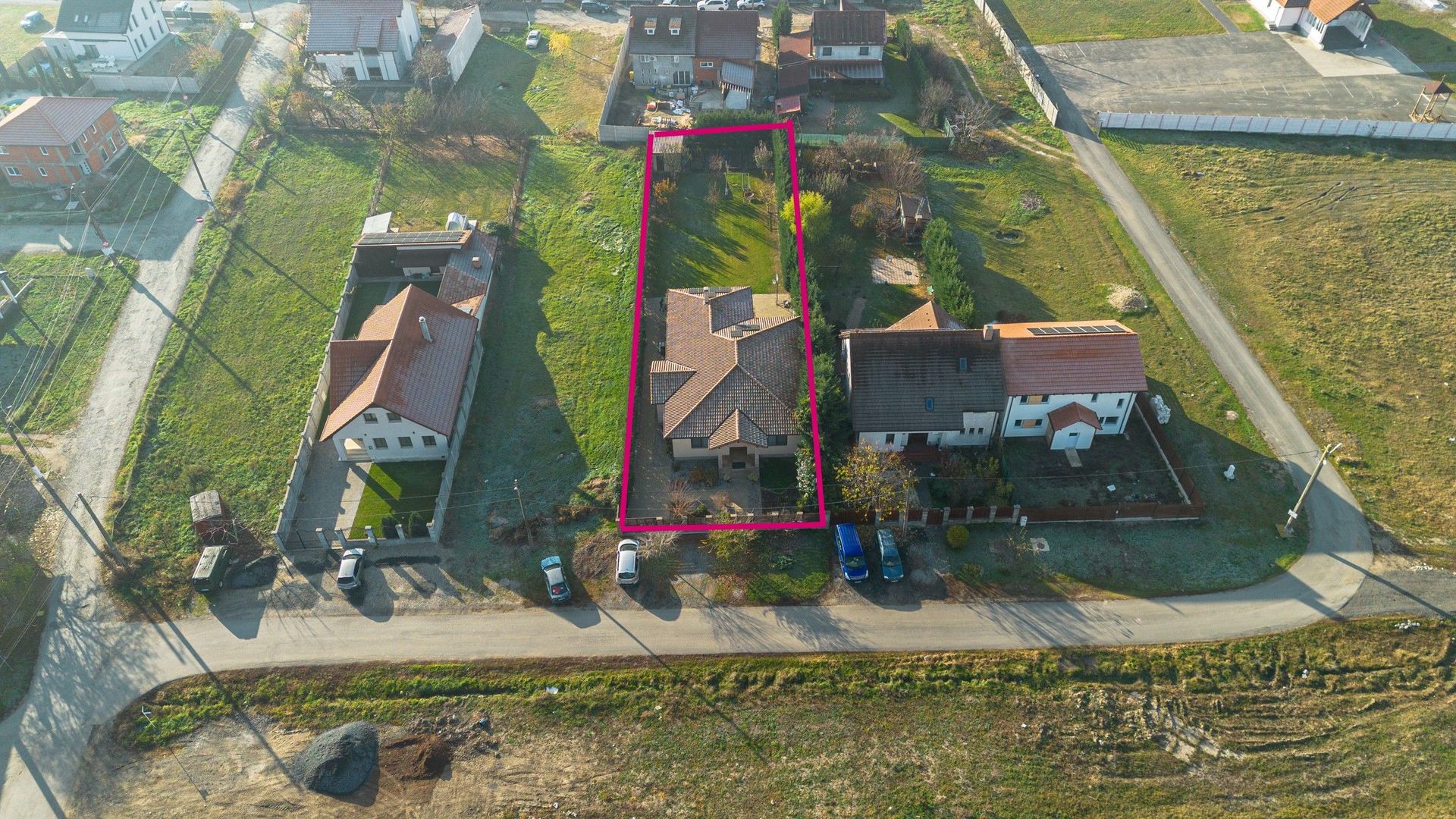 Vila premium cu teren generos! Confort și eficienta in Sanleani - Poză 13