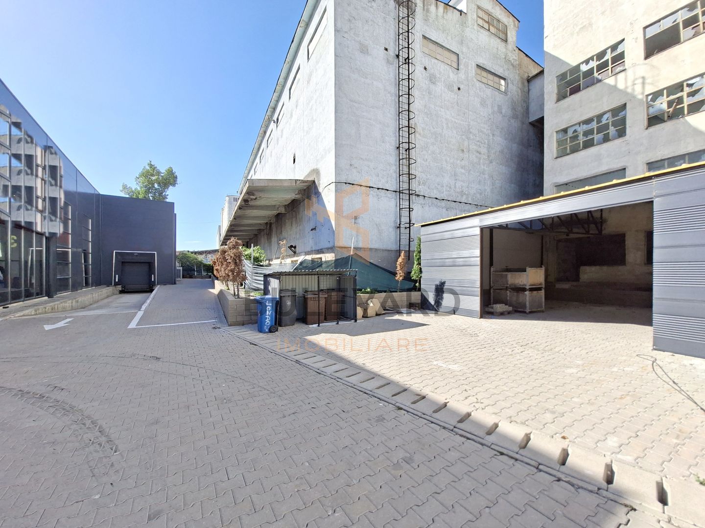 Spatiu industrial 90 mp + birou 15 mp de inchiriat in zona Calea Baciului! - Poză 1