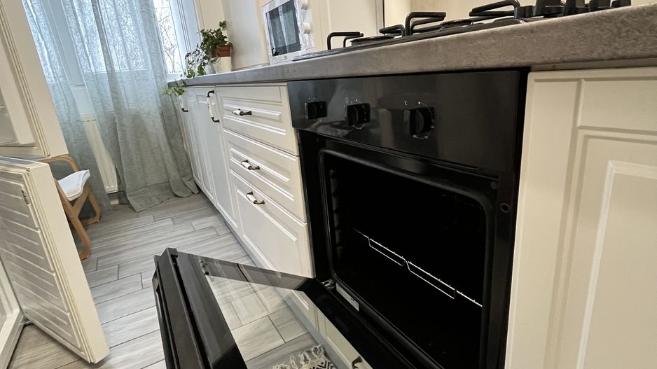 Studio bine compartimentat, parcare, complet mobilat, renovat, mutare imediata - Poză 18