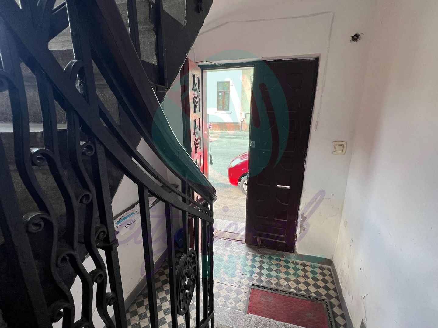 4 camere in Vila interbelica 106mp-Centrala proprie- Calea Calarasilor - Poză 14