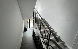 Apartament cu 3 camere de vânzare - Poză 15