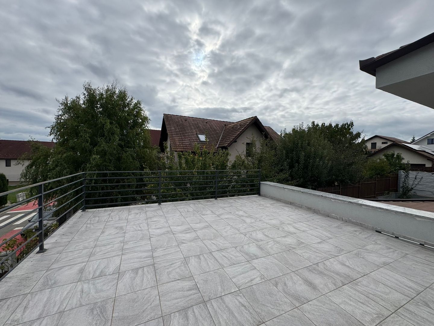 Casa superba , 5 camere si garaj ,Sura Mica, Sibiu - Poză 11